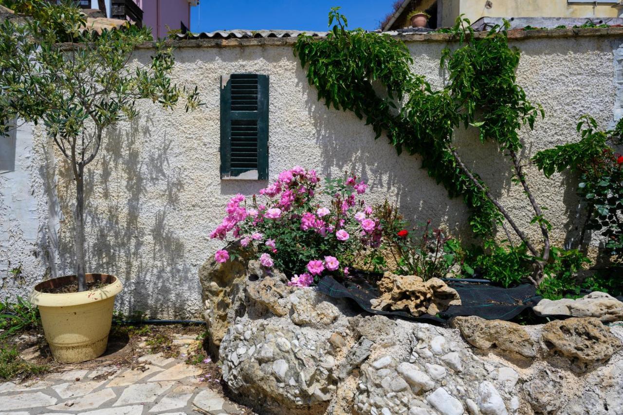 Harmony Corfu Apartments & Studios Exteriör bild